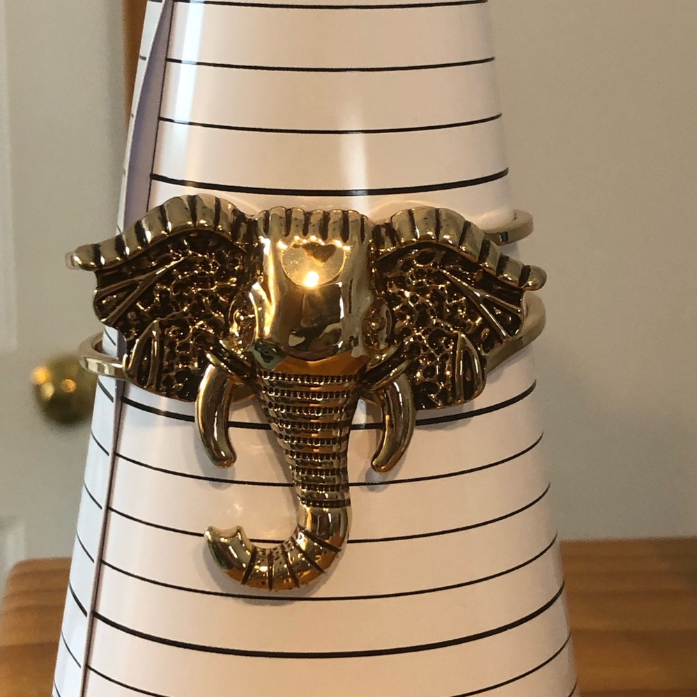 Elephant clamper bracelet NWOT